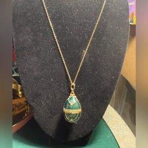 Gold‎ Tone and Green Egg Pendant Necklace